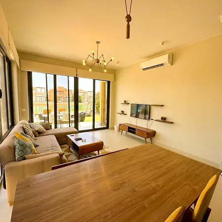 Luxury 3 Bedrooms Town House