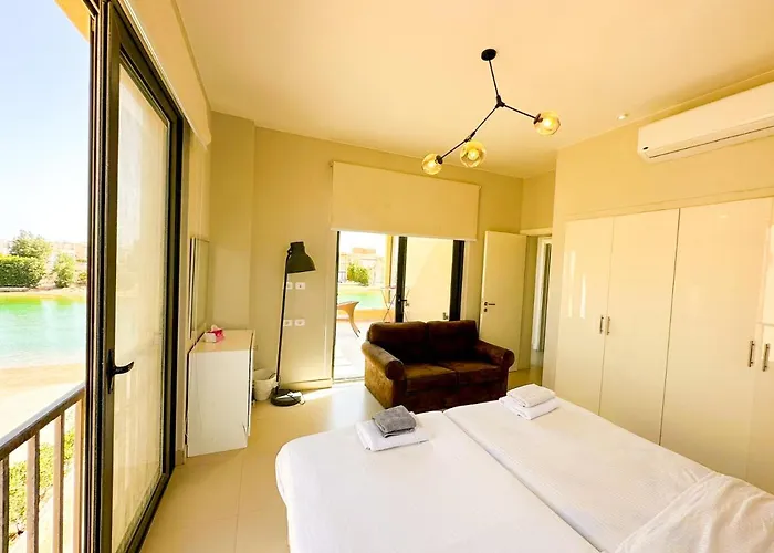 Luxury 3 Bedrooms Town House